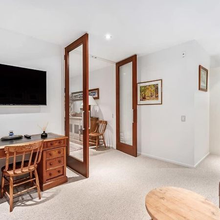Pembroke Luxury Apartment Ванака Екстер'єр фото