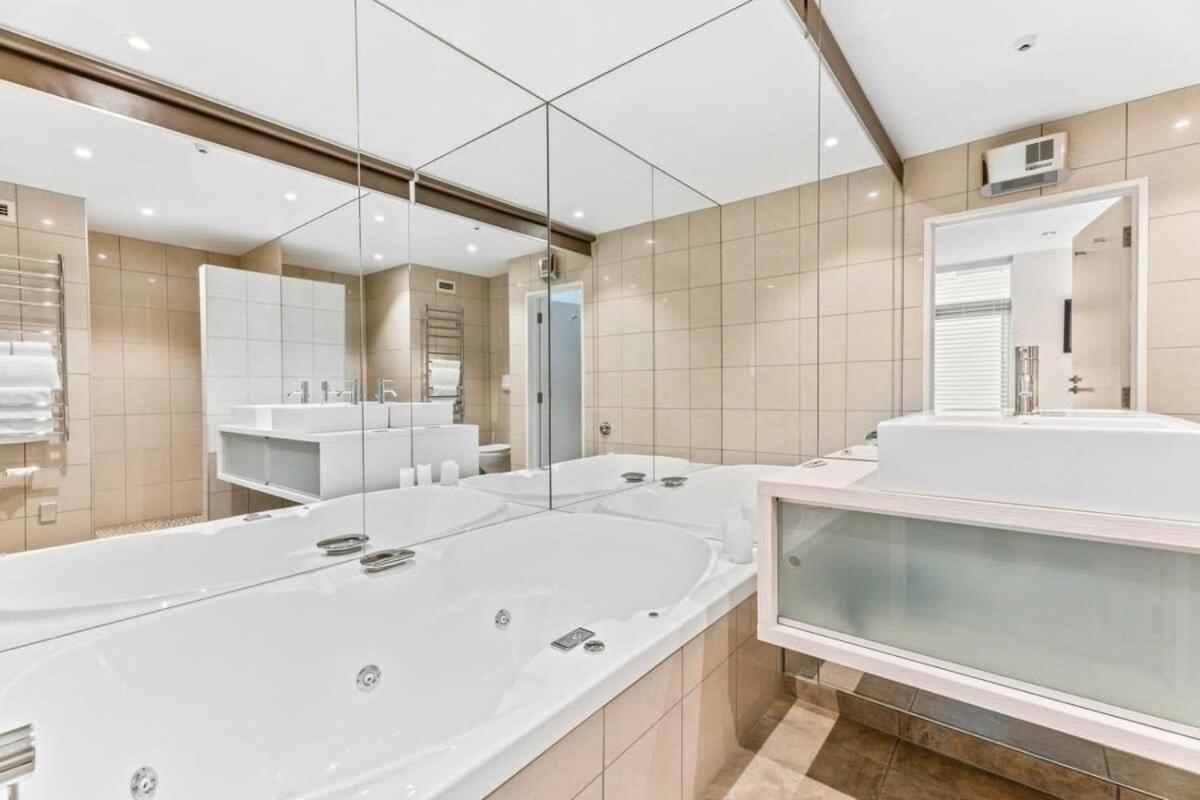 Pembroke Luxury Apartment Ванака Екстер'єр фото